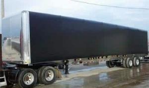 Conestoga Trucking Trailer. Conestoga Aanhangwagen die droge vracht vervoert